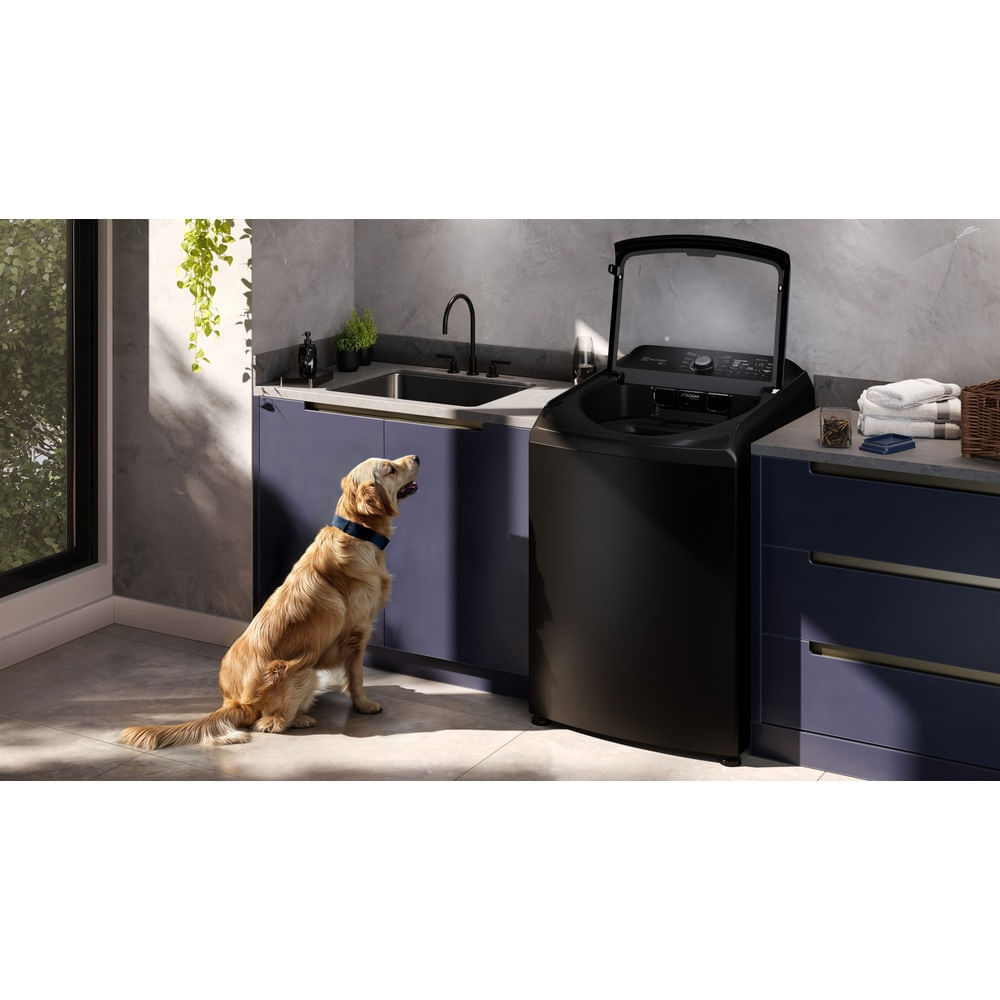 Máquina de Lavar Electrolux 18Kg Preta Expert Tripla Filtragem e